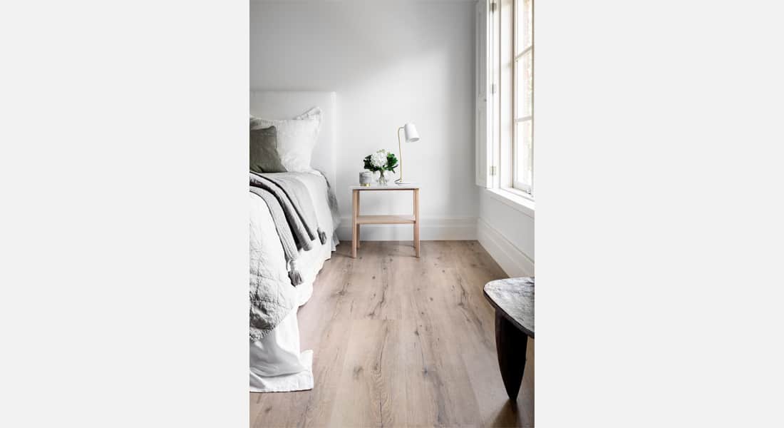 Residential Flooring - Vinyl Tile and Plank, Momentum, Merton Oak